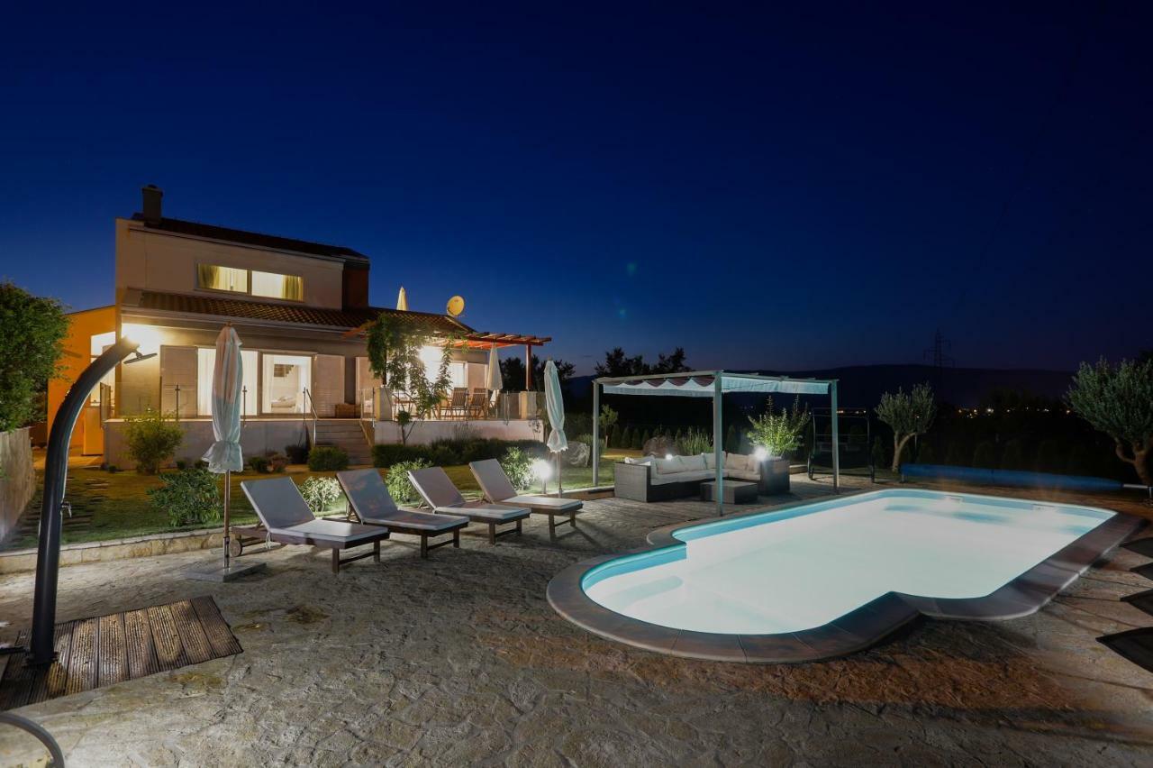 Luxury Villa Nadalina-Dicmo Dugopolje Exterior foto