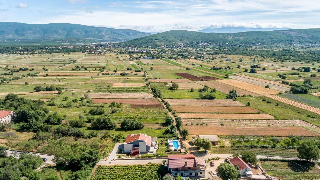 Luxury Villa Nadalina-Dicmo Dugopolje Exterior foto