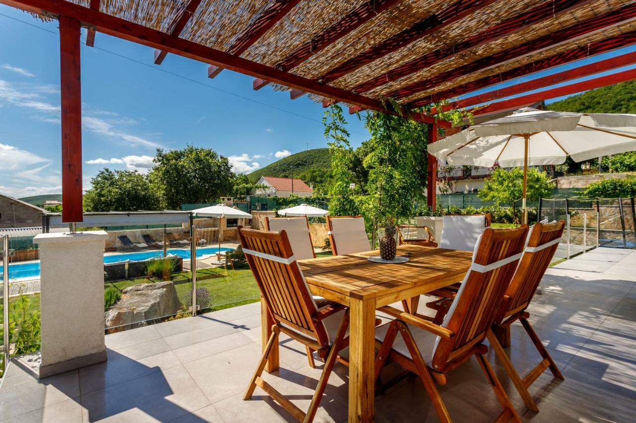 Luxury Villa Nadalina-Dicmo Dugopolje Exterior foto