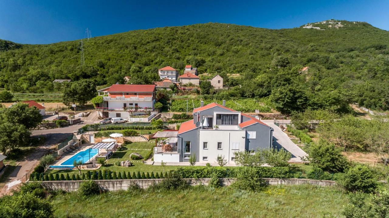 Luxury Villa Nadalina-Dicmo Dugopolje Exterior foto