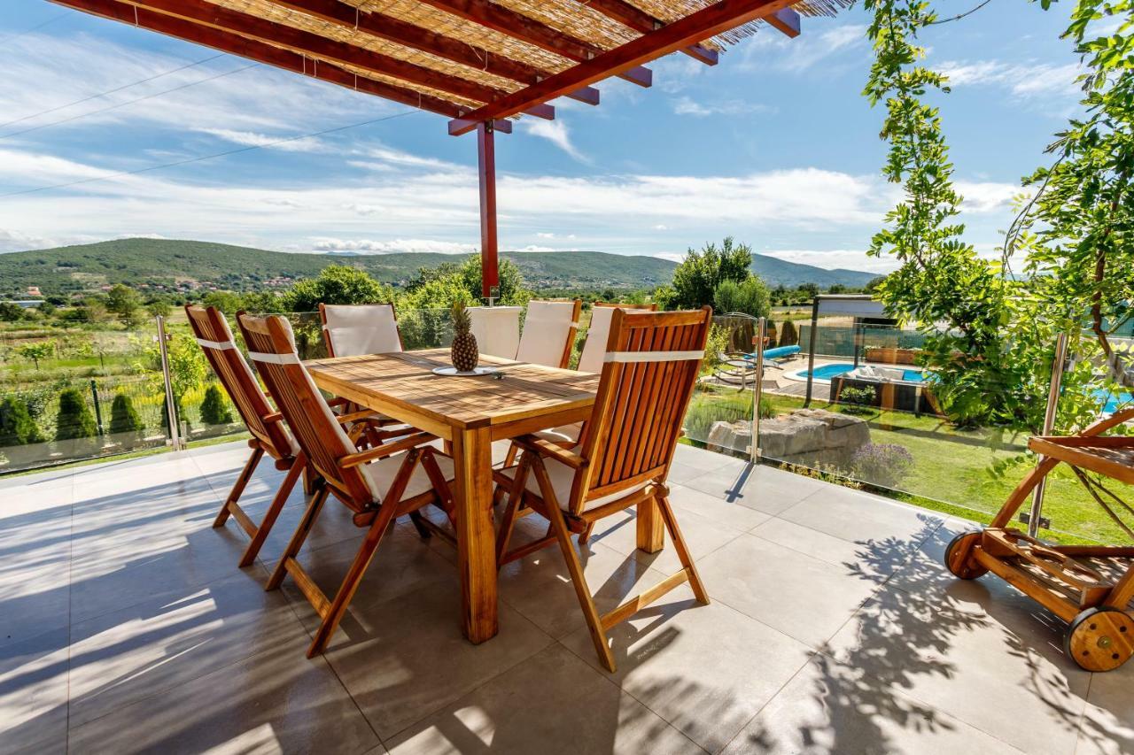 Luxury Villa Nadalina-Dicmo Dugopolje Exterior foto